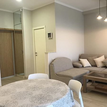 Piazza Apartment Батуми Екстериор снимка