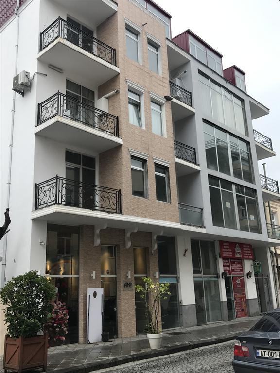 Piazza Apartment Батуми Екстериор снимка
