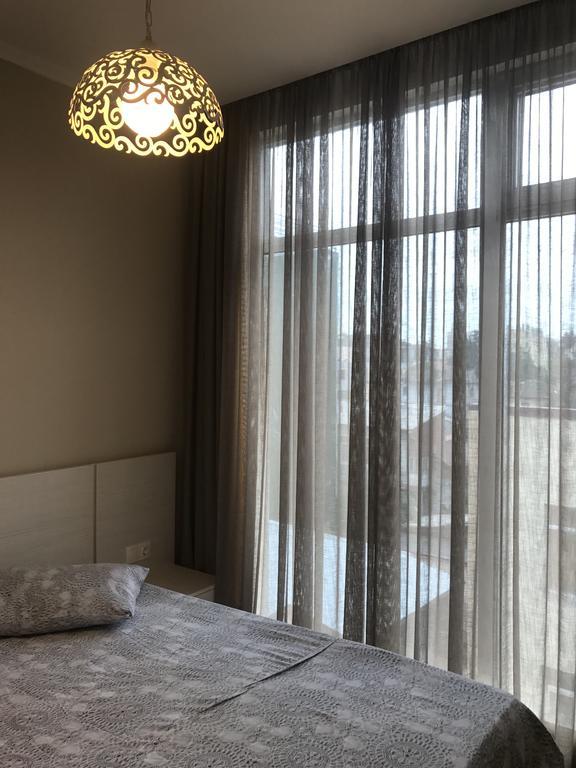 Piazza Apartment Батуми Екстериор снимка
