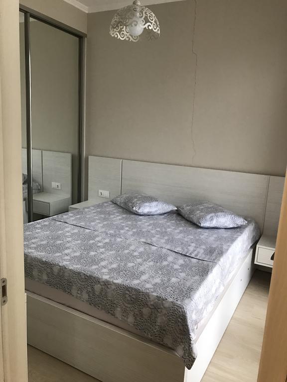 Piazza Apartment Батуми Екстериор снимка